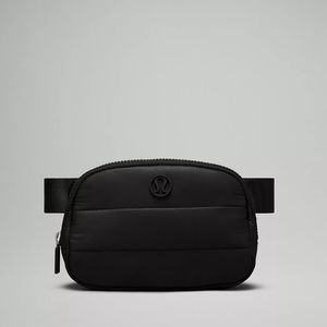 NWT Lululemon Everywhere Belt Bag 1L in Black Wunder Puff